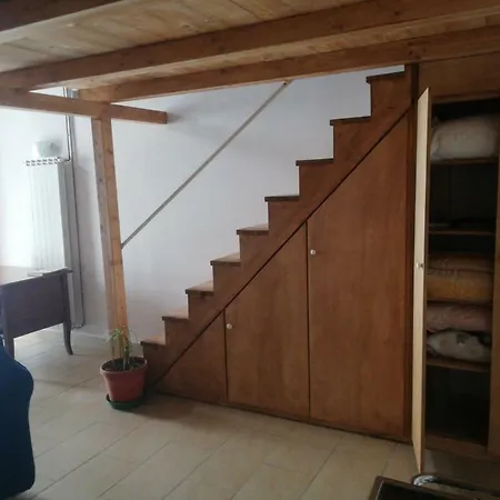 Piano Terra Intera Casa Daire